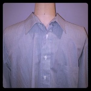 Burberry's of London Men's Shirt Size 16 1/2-34